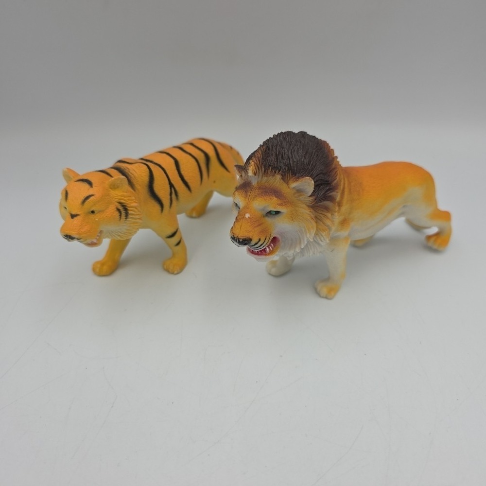 Boley Tiger & Lion Wildlife Safari Animal  PVC Plastic Action Figure
